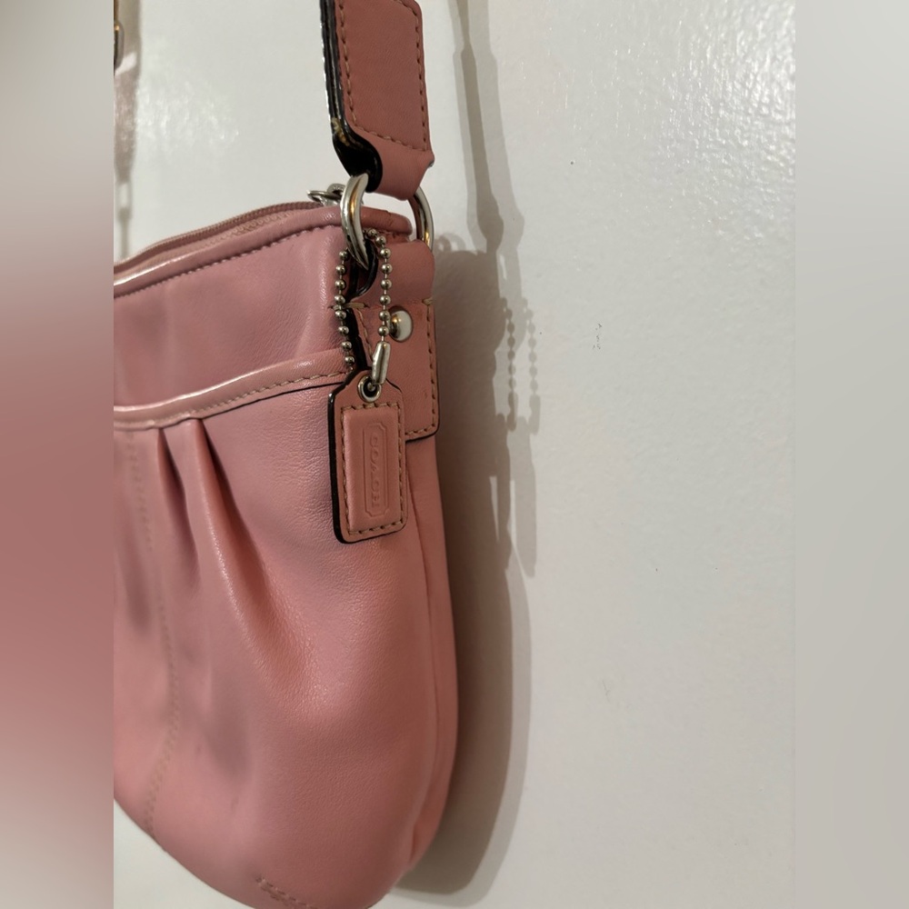 COACH Pink Leather Swing Pack Purse SOHO Crossbody Bag - Picture 5 of 16